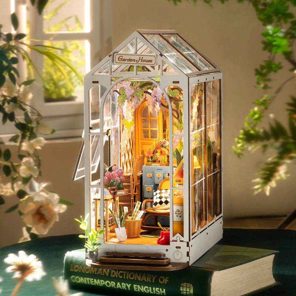 Book Nook - Garden House