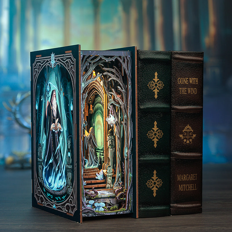 Book Nook - The Gate of Wonderland