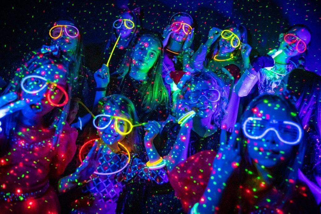 UV Party accessory set